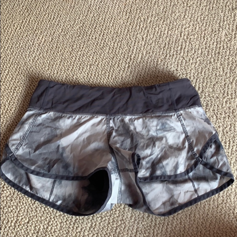 Marble lululemon shorts